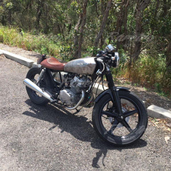 TROOPER TANK MOUNTED ON HONDA CB250N